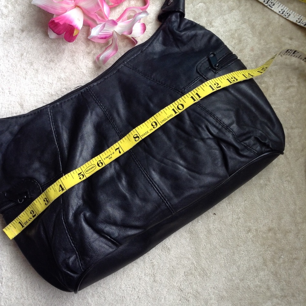 VINTAGE PATCH LEATHER BLACK PURSE - Picture 4 of 6
